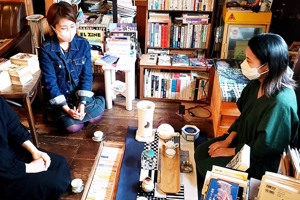古本屋でのお茶会